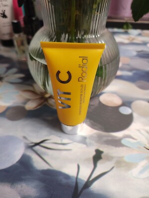 rodial vitc Papaya Enzyme scrub 
