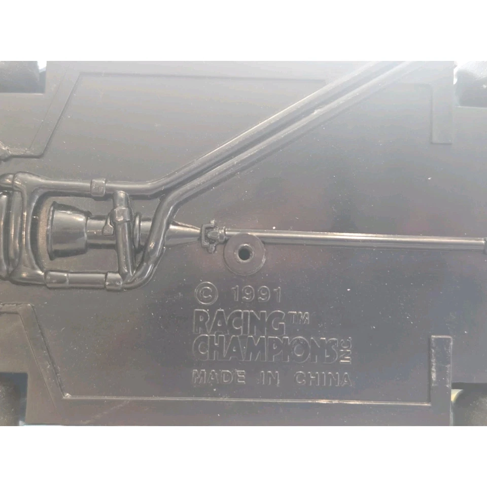 Vintage 1991 Racing Champions 1/24 Richard Petty #43 STP Pontiac Grand Prix Car - Image 3 of 4