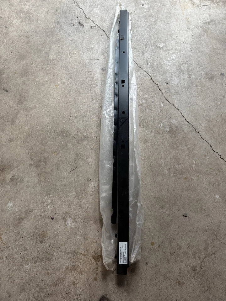 Corbata de soporte de radiador superior Buick Lucerna Cadillac DTS DeVille Pontiac GM25706782 Foto 4 de 4