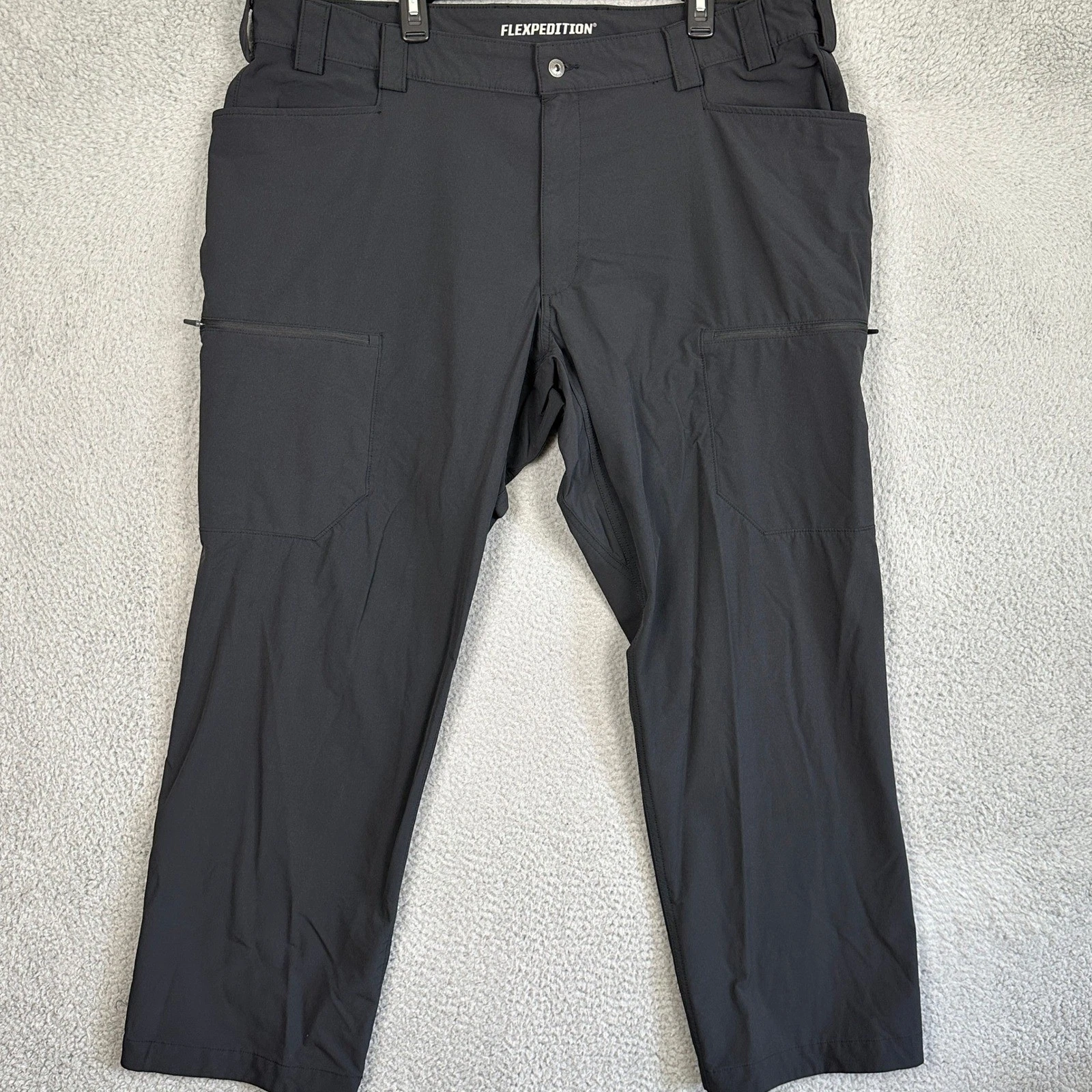 Duluth Trading Co Flexpedition Pants Mens 44X32 Black Cargo Relaxed Fit Hiking