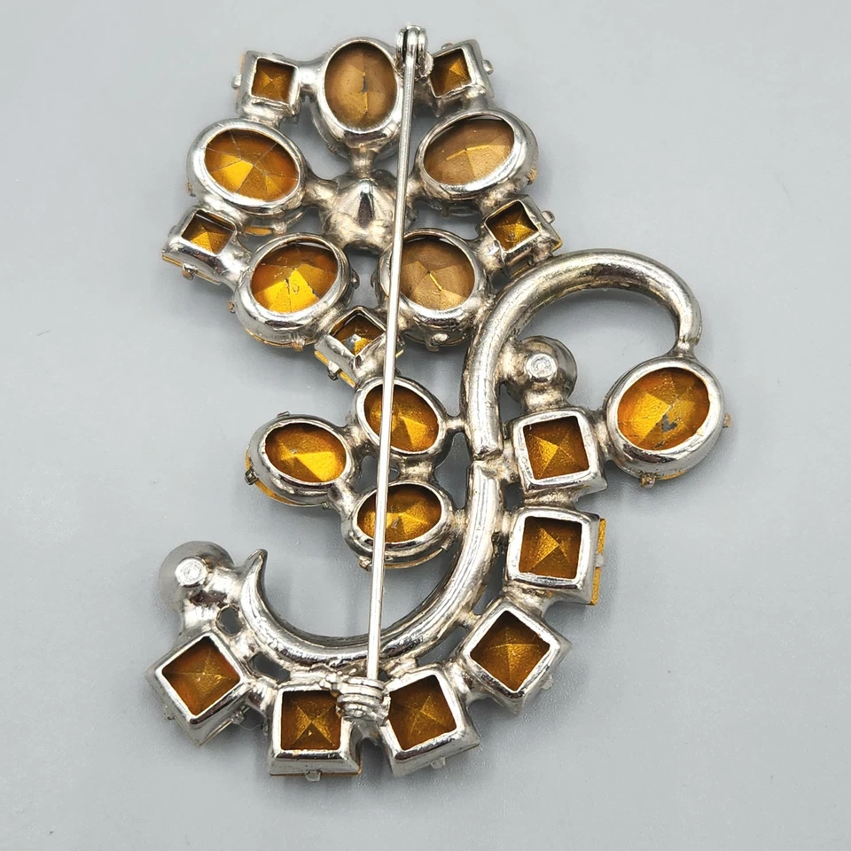 Broche retro sin firmar blanco NY grande transparente cuadrado ovalado estrás flor remolino Foto 3 de 4