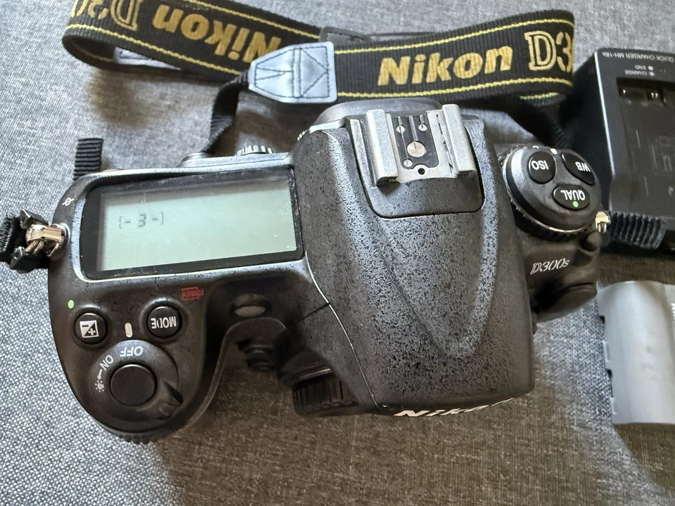 Nikon D300S, photo 3 of 5
