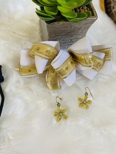 Gold bow necklace earring set
