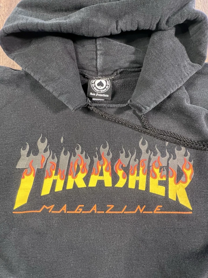 De colección Thrasher Skateboard Magazine Pullover Sudadera con Capucha Corte Desteñido Cuadrado. Foto 3 de 4