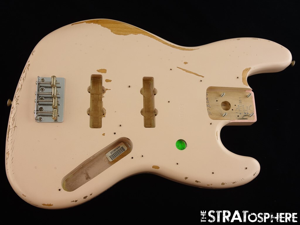 Fender Flea Road Worn Jazz Bass, BODY & HARDWARE, Guitar