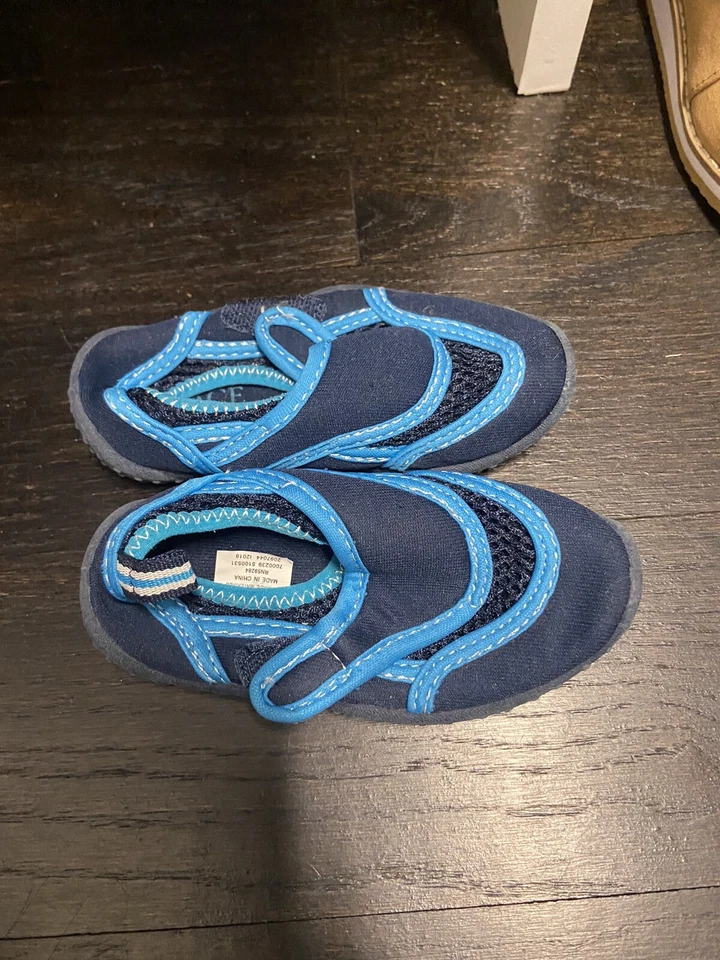 Toddler Boys Geox/naturino Leather School shoes 4 pairs Size EU 22/US Size 6/6.5 - Image 4 of 4