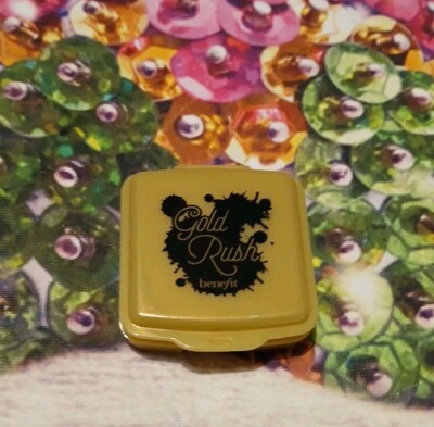 Benefit Gold Rush 1,6g Mini Warm Golden Nectar Blush Compact 100% Original Neu