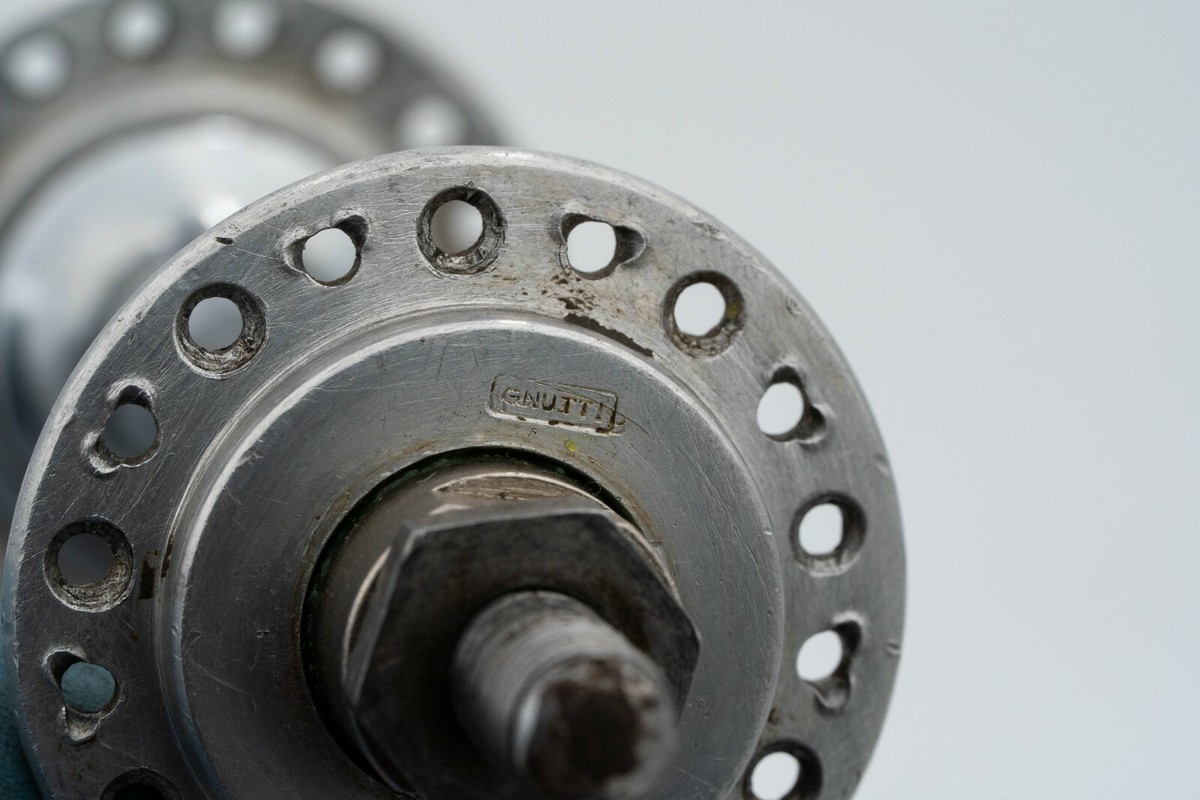 Moyeux Avant Vintage Gnutti Pour Vélo De Route - 32 Trous - 100 Mm - Neuf En Boîte