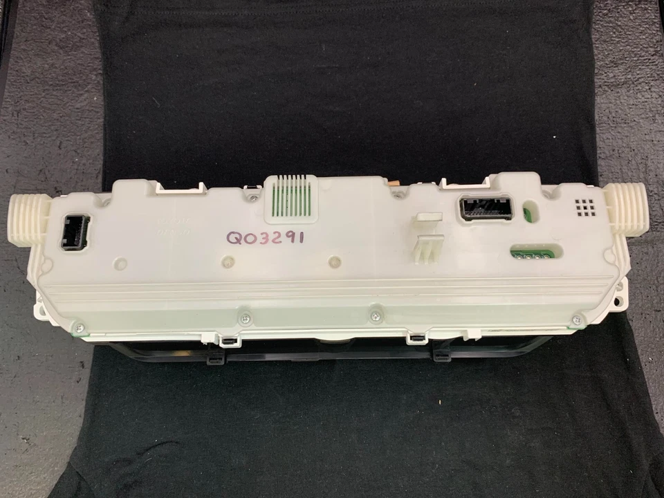 * Cuadro de instrumentos velocímetro 2013 2014 2015 Scion XB 108.697 millas Foto 2 de 3