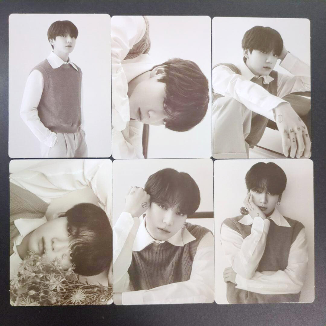 BTS 2024 POP-UP : MONOCHROME in TOKYO OFFICIAL MINI PHOTO