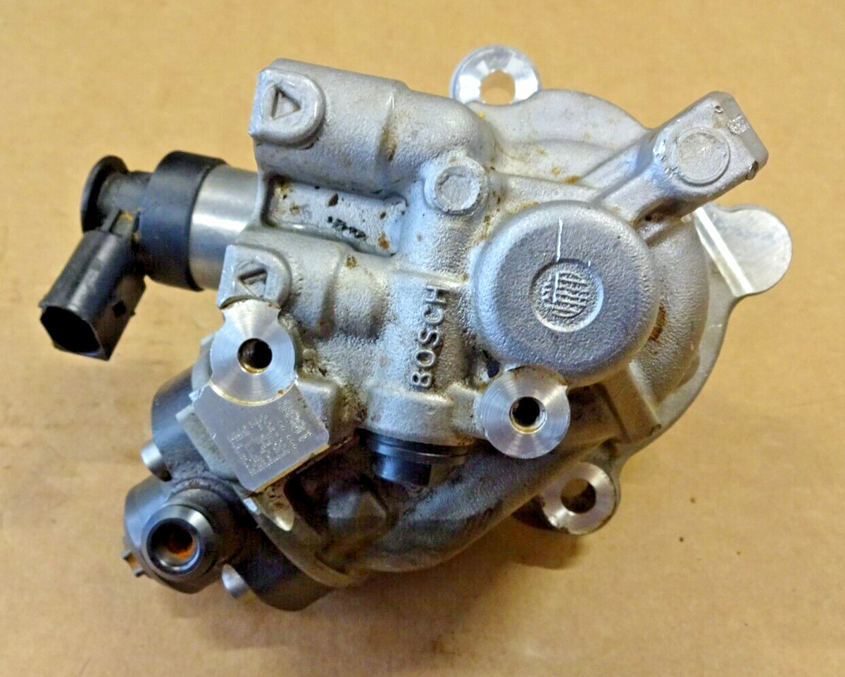 Hochdruckpumpe Kraftstoffpumpe Original Mercedes OM654 W447 W213  