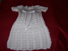 Robe de baptême bébé tricotée main