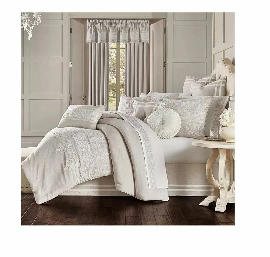 J Queen New York Lauralynn Beige 4pc. California King Comforter Set T4102717