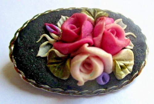 Broche Camée Vintage Années 40 - Fleurs En Relief Multicolore Sur Fond Argenté
