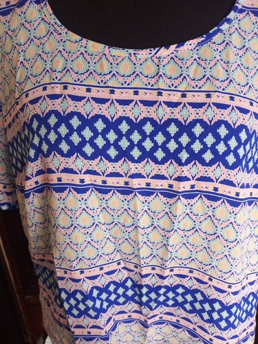 Society Girl Women's Large Short Sleeve Shirt With Keyhole Back, Multicolor - Picture 5 of 9
