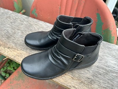 Clarks Cora Rouched Black Leather Ankle Boot Size 6.5