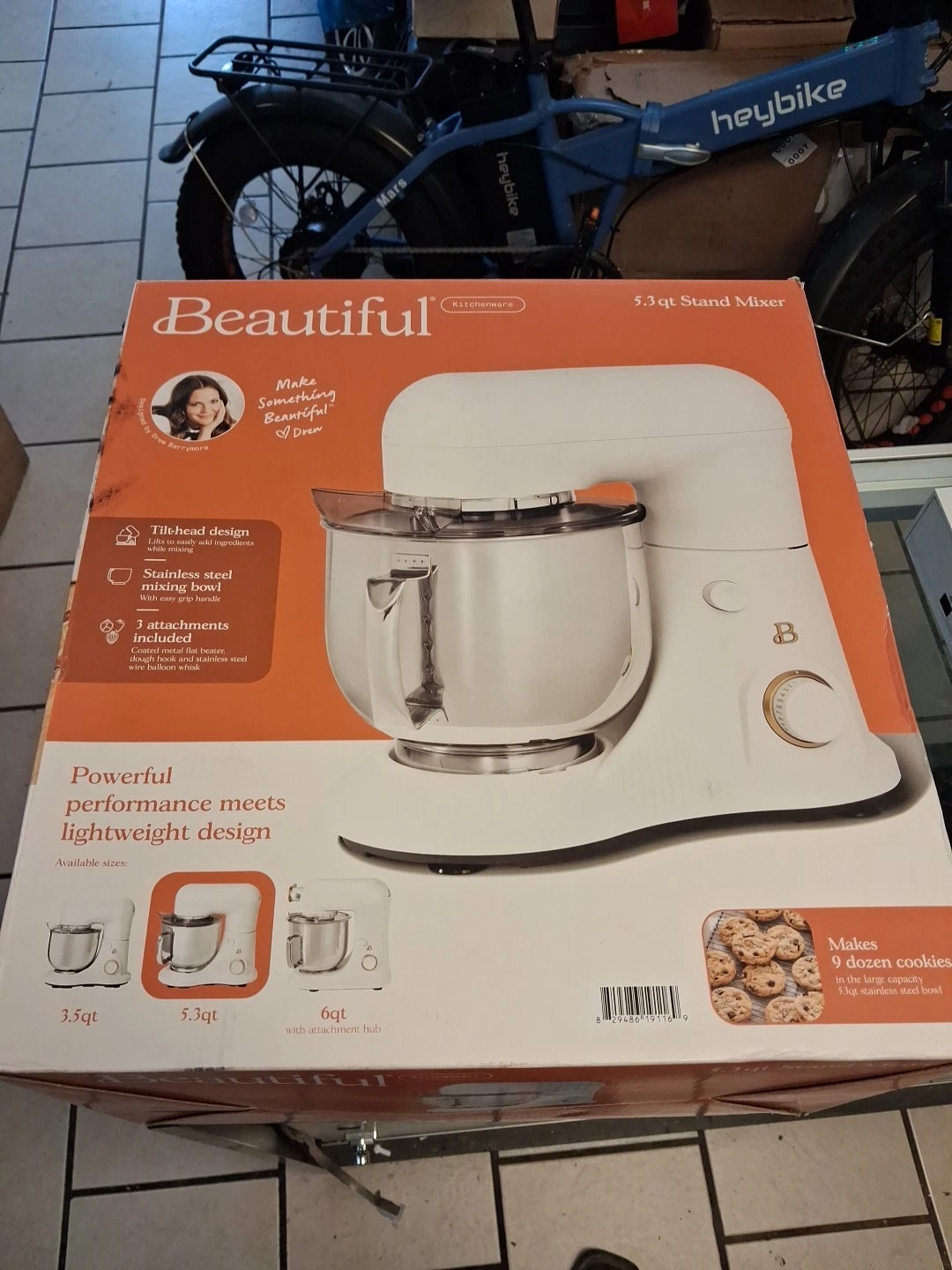 Beautiful 5.3 Qt Stand Mixer White Icing w Bowl Whisk Dough Hook Flat Beater