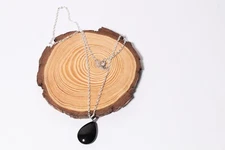 Cadena Plateada colgante Lagrima piedra de obsidiana Curación Chapada En Plata 