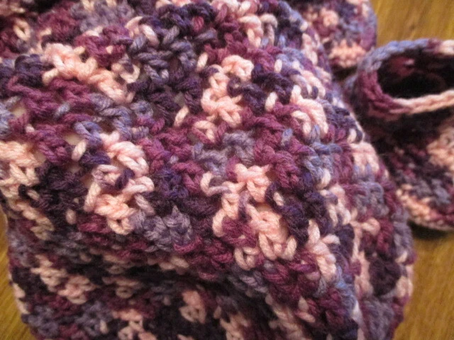 Bolso de Dormir Recién Nacido Hecho a Mano Crochet Cocoon con Sombrero y Botines Foto 2 de 4