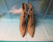 Steve Madden Women's Kisses Pointed Toe Ankle Fashion Tan Boots Size 9