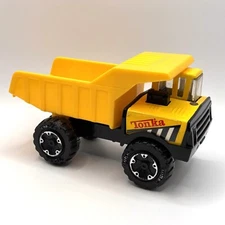 Vintage Tonka Corp Classic Dump Truck Plastic and Metal Yellow Tonka