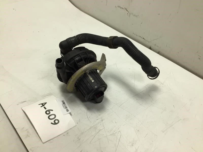 Bomba de smog de inyección de aire Audi A8 2007 compatible con 00-09 Golf OEM+ Foto 2 de 4