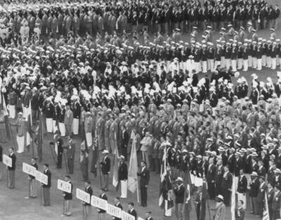 The international teams assemble Melbourne Cricket Ground openi- 1956 Old Photo