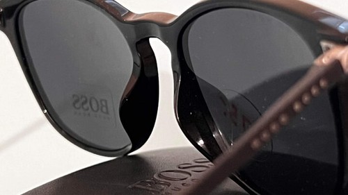 Gafas de sol Hugo Boss Italia 0987/S 8071R marco negro redondo $390 nuevas en caja #2 - Imagen 5 de 7