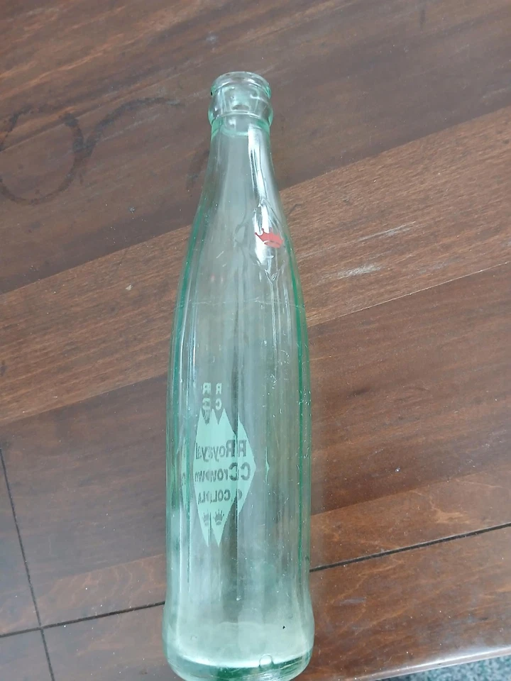 Garrafa de cola vintage com nervuras RC Royal Crown 9,5 polegadas de altura - Imagem 3 de 3