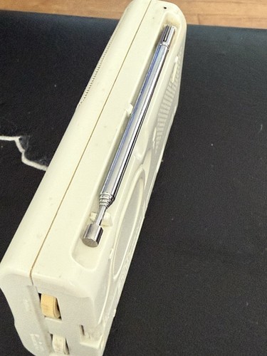 Vintage Sony Portable Radio AM FM Receiver ICF-380 - funktionstüchtig - Bild 3 von 6