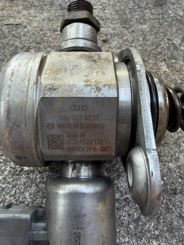 2009-2012 VW cc gti golf eos tt jetta 2.0 engine high pressure fuel pump NEW - Image 4 of 4