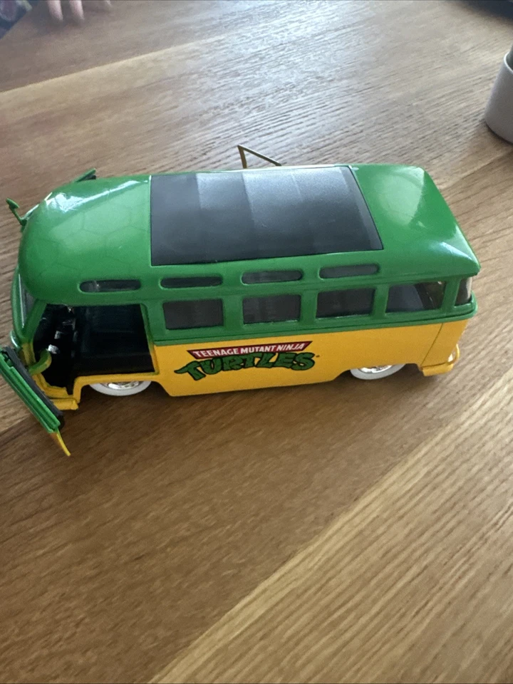 Nickelodeon 1962 VW Volkswagen Bus Diecast Model Toy Car Van 1 24 - Image 3 of 4