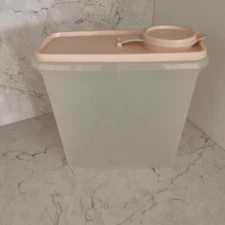 Vintage Tupperware 471-11 Store & Pour Cereal Keeper Container Pink Flip Top Lid
