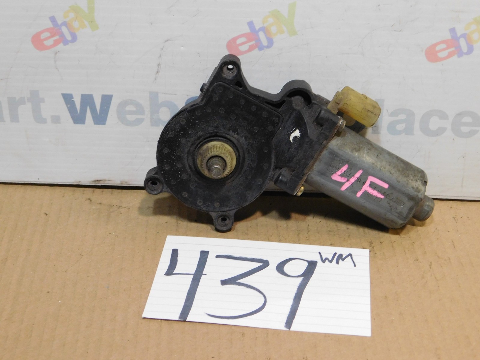 00 01 02 03 04 05 06 07 Ford Focus FRONT DRIVER Side Window MOTOR #439-wm