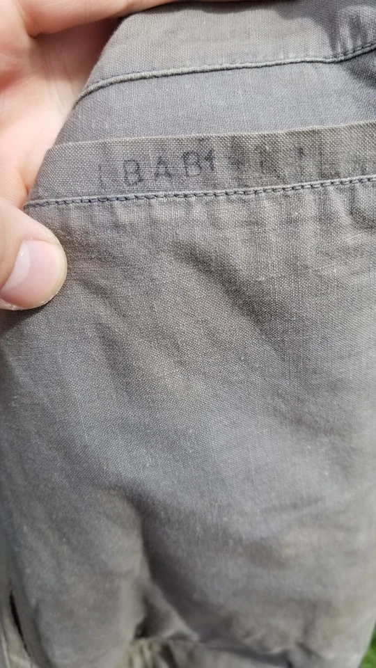 Abrigo de la Luftwaffe alemana Segunda Guerra Mundial con correas para el hombro de suboficial Foto 3 de 4