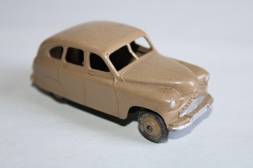 DINKY TOYS voiture Vanguard N° 153 Réf G386