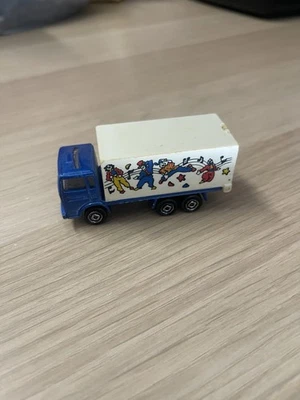 Camion de livraison Majorette bleu blanc. Vintage. Made in France. métal 1/100 - Photo 1/4