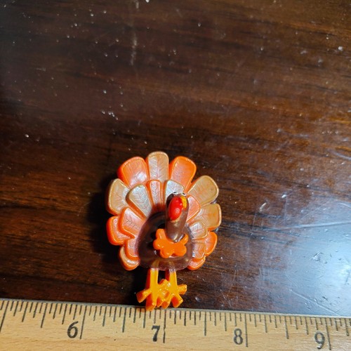 Vintage Thanksgiving Turkey Enamel Pin - Festive Holiday Accessory