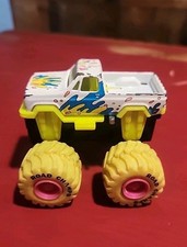 Rare 91 Road Champs Motorized Neon Chevy Square Body 4x4 Monster Truck Stomper