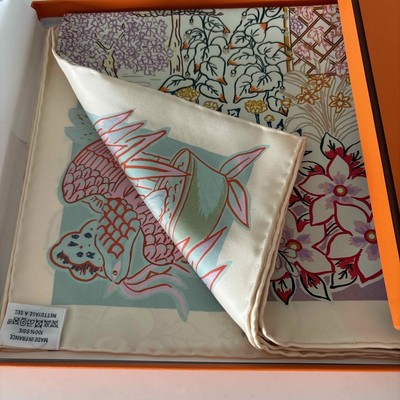 Hermes Scarf Mille Feuilles de Soie Double Face 90 cm silk natural
