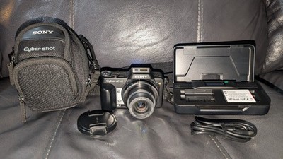 Sony Cyber-Shot DSC-H10 8.1MP Digital Camera W/Battery & Case | eBay