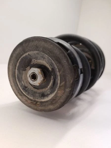 CHEVROLET IMPALA 2016-2020 Passenger Right Strut Front 23390192 - Image 2 of 4