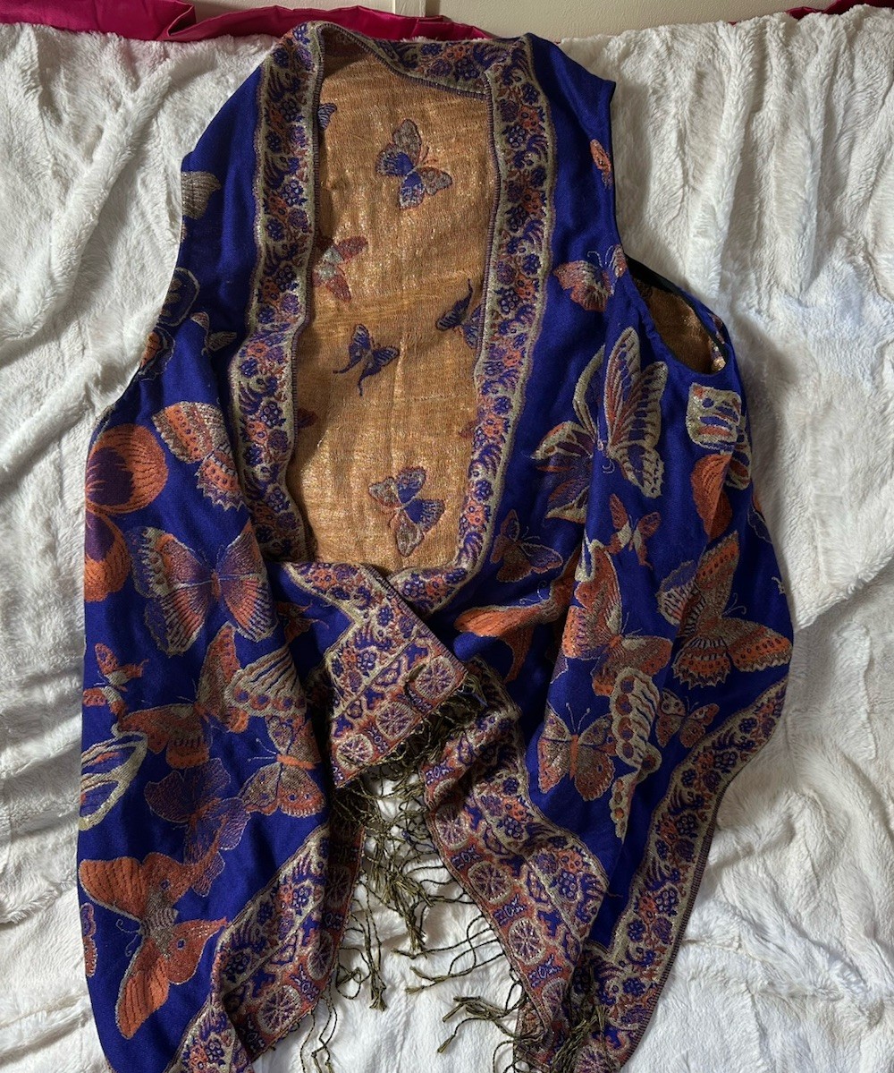 Butterfly Pattern Woven Rectangle Shawl with Frin… - image 2