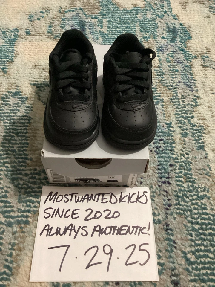 DS 2008 Nike Air Force 1 Low Triple Negro TD (niño pequeño) Talla 3.5C Foto 2 de 4