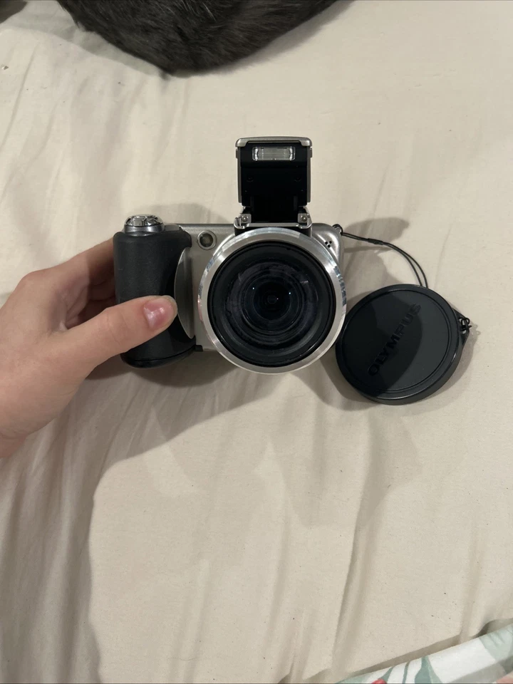 Olympus SP-600UZ Digital Camera 12MP, Silver Black, 15x Optical Zoom, Wide - Image 3 of 4