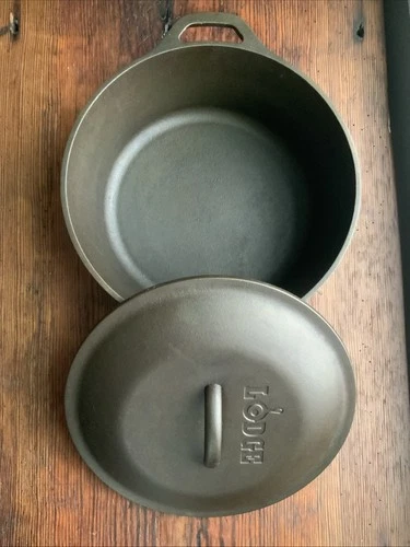 Lodge Cast Iron Dutch Oven #8 and Lid, Restored