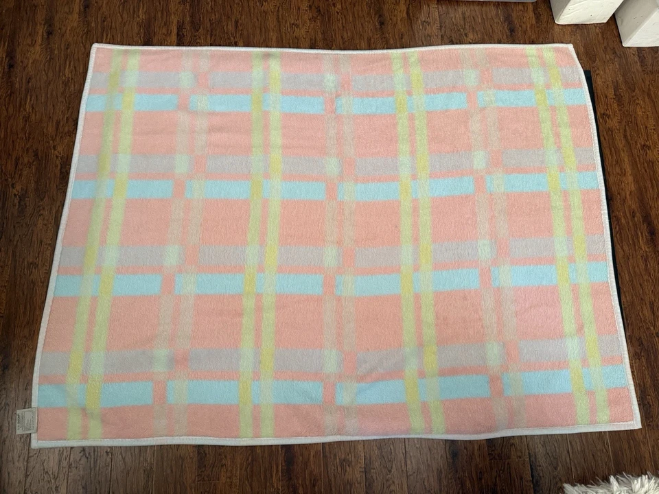 Vintage Reygers Reversable Dolan Blanket Made In Greece, 55”x75” Geometric - Image 4 of 4