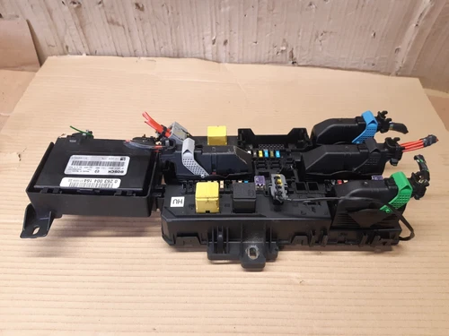 2008 VAUXHALL ASTRA FUSE BOX CONTROL MODULE & PARKING SENSOR 5DK008669-33