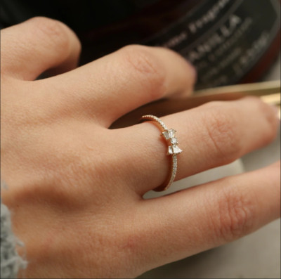 Ladies diamond ring 585 gold 14K 0.25ct carat VS G-H baguette brilliant bow