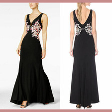 USED XSCAPE Embellished Embroidery V-Neck Mermaid Gown in Black [SZ 4 ] #G491